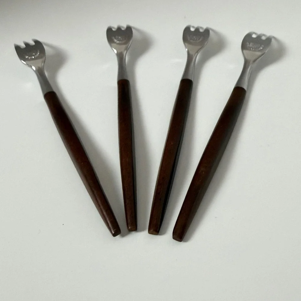 Ekco light oysters